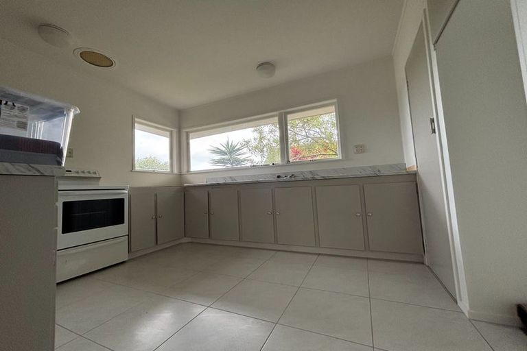 Photo of property in 12 Alderton Place, Opaheke, Papakura, 2113