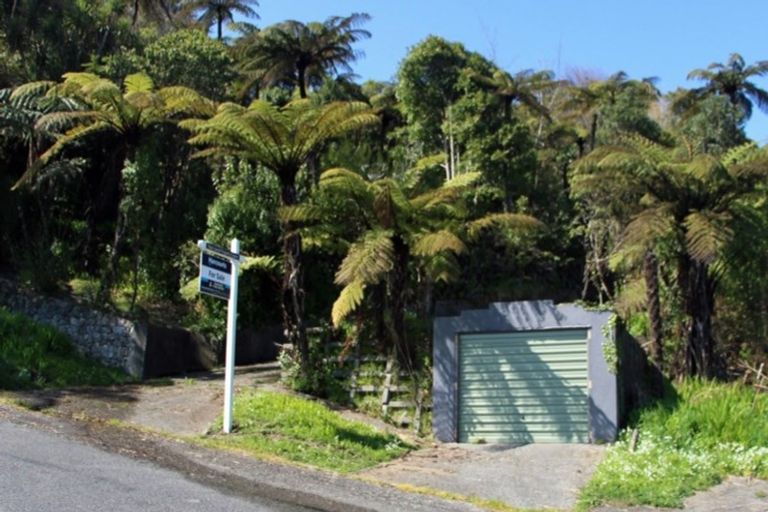 Photo of property in 6 Freyberg Terrace, Greymouth, 7805