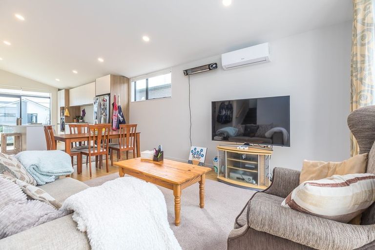 Photo of property in 11 Hoiho Road, Pukekohe, 2120