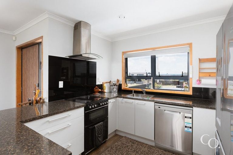 Photo of property in 103 Pukehina Parade, Pukehina, Te Puke, 3189