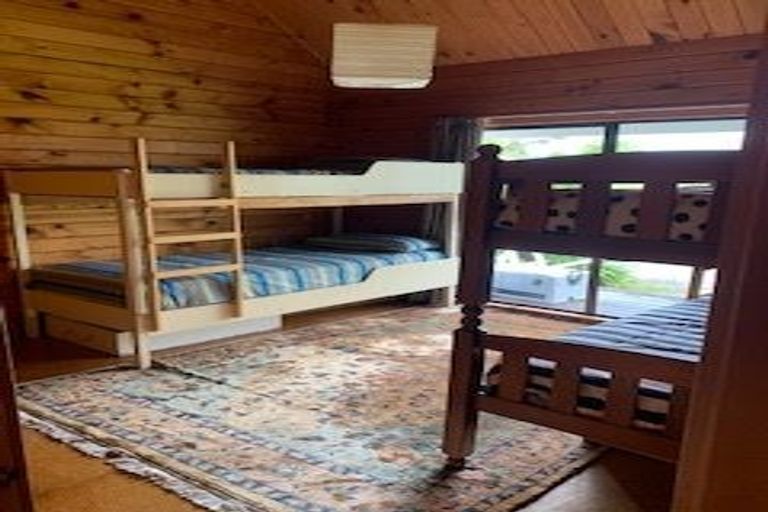 Photo of property in 17 Ivy Terrace, Moana, 7872