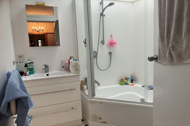 Photo of property in 14 Selwyn Crescent, College Estate, Whanganui, 4500