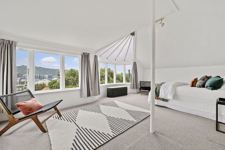 Photo of property in 6 Doctors Common, Mount Victoria, Wellington, 6011