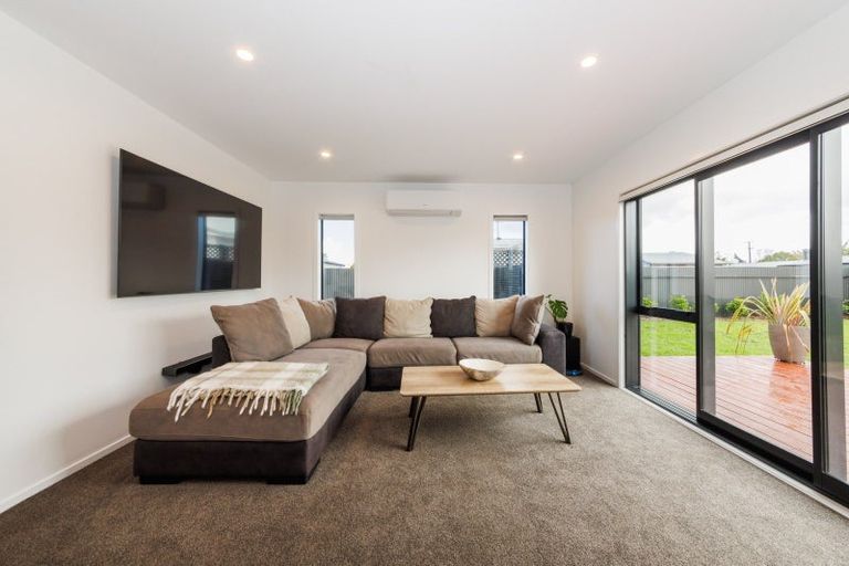 Photo of property in 7b Terrace Street, Marton, 4710