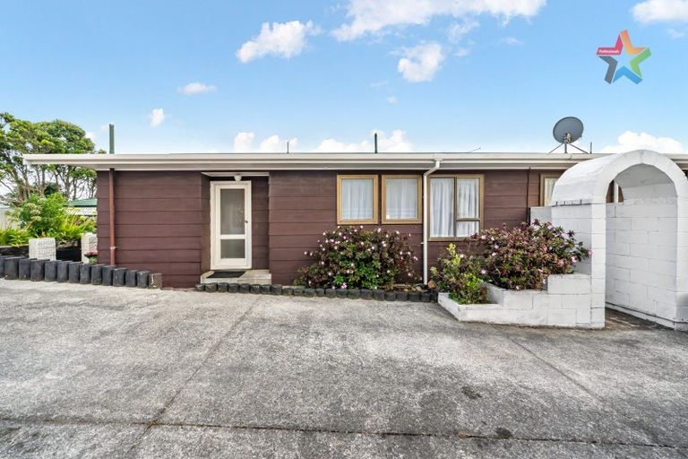 Photo of property in 14a Mossburn Grove, Kelson, Lower Hutt, 5010