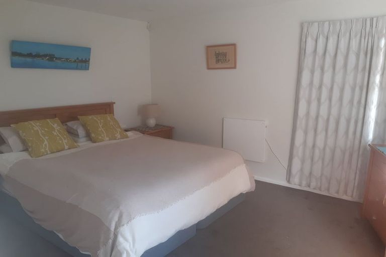 Photo of property in 21 Rutherford Drive, Waikanae Beach, Waikanae, 5036