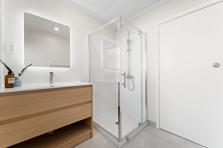 Photo of property in 137 Albany Highway, Unsworth Heights, Auckland, 0632