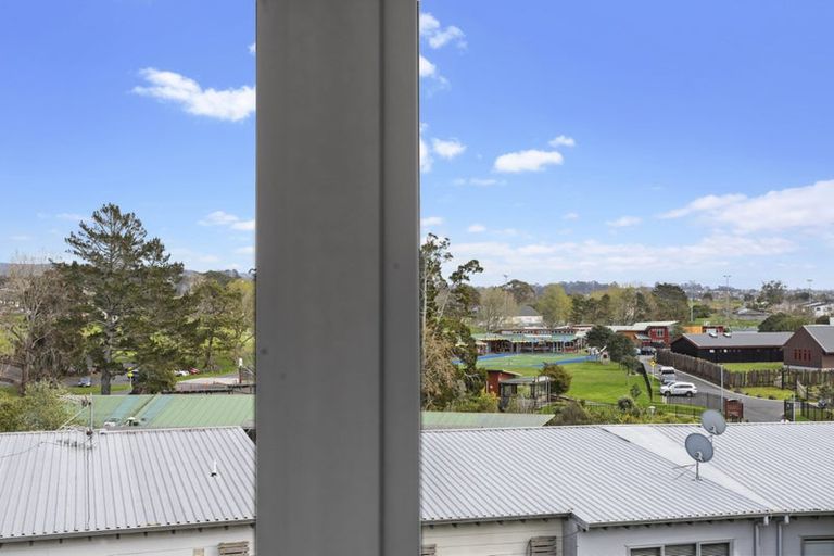 Photo of property in 42 Albionvale Road, Glen Eden, Auckland, 0602
