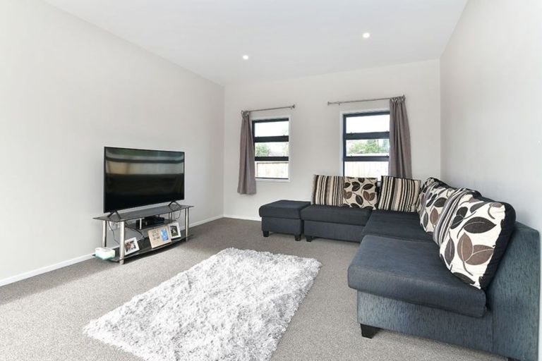 Photo of property in 294 Royal Road, Massey, Auckland, 0614
