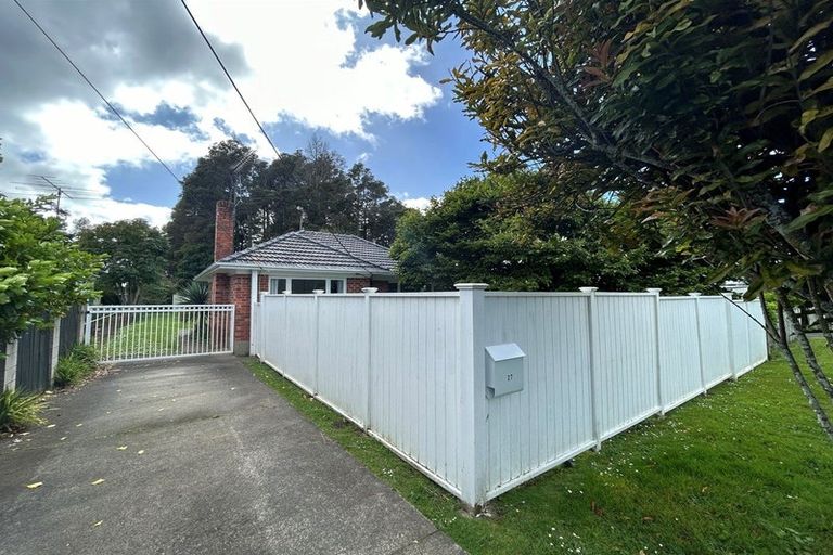Photo of property in 27 Hillcrest Avenue, Hillcrest, Rotorua, 3015