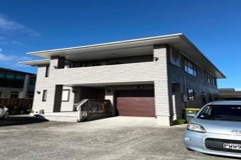 Photo of property in 38 Kenderdine Road, Papatoetoe, Auckland, 2025