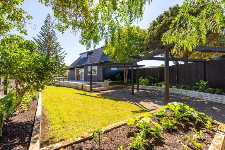 Photo of property in 7 Wilkie Place, Greenmeadows, Napier, 4112