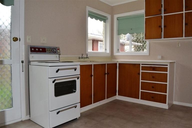 Photo of property in 2/13 Victoria Street, Levin, 5510