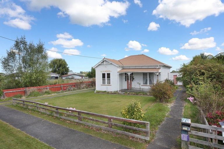 Photo of property in 16 French Street, Marton, 4710