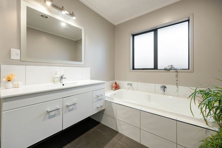 Photo of property in 41 Aquila Crescent, Rototuna North, Hamilton, 3210