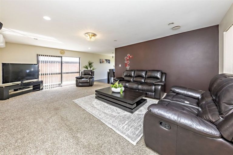 Photo of property in 21 Hansen Place, Takanini, 2112