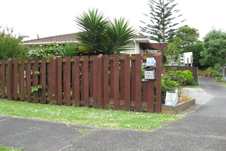Photo of property in 2/62 Muir Avenue, Mangere Bridge, Auckland, 2022