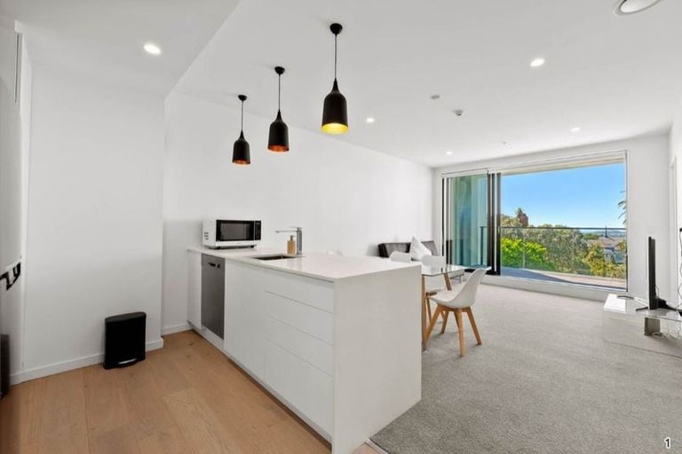 Photo of property in 204/19 Rawene Road, Birkenhead, Auckland, 0626