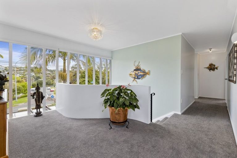 Photo of property in 1/517 Beach Road, Murrays Bay, Auckland, 0630