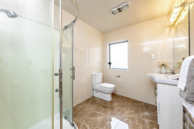 Photo of property in 382 Ormiston Road, Flat Bush, Auckland, 2019