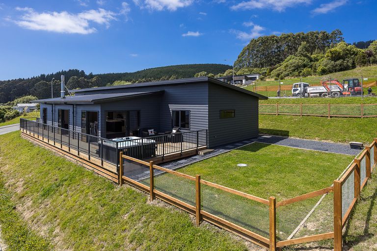 Photo of property in 6 Batham Way, Broad Bay, Dunedin, 9014