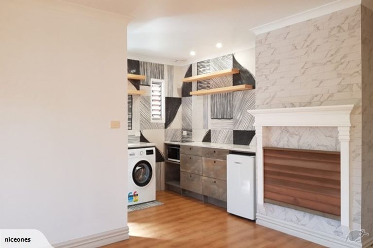 Photo of property in 19 Millstream Drive, Henderson, Auckland, 0610