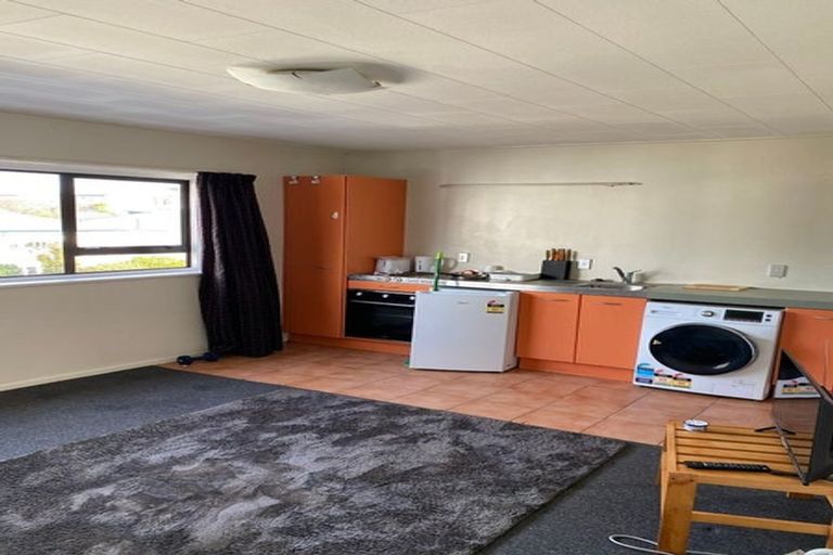 Photo of property in 10/52 Russell Terrace, Berhampore, Wellington, 6023