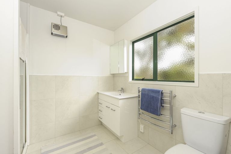 Photo of property in 53 Welsh Hills Road, Swanson, Auckland, 0614