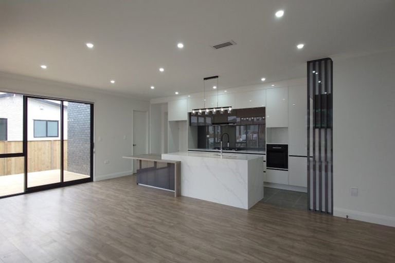 Photo of property in 66 Michael Bosher Way, Flat Bush, Auckland, 2019