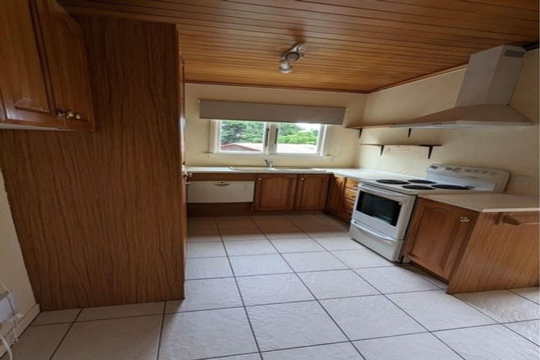 Photo of property in 107 Glengarry Road, Glen Eden, Auckland, 0602