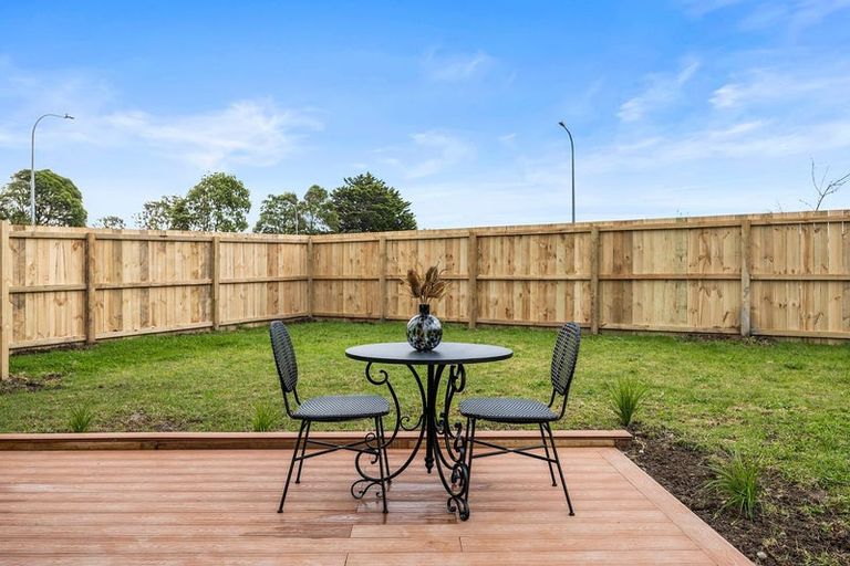 Photo of property in 2/60 Cherry Road, Bucklands Beach, Auckland, 2014