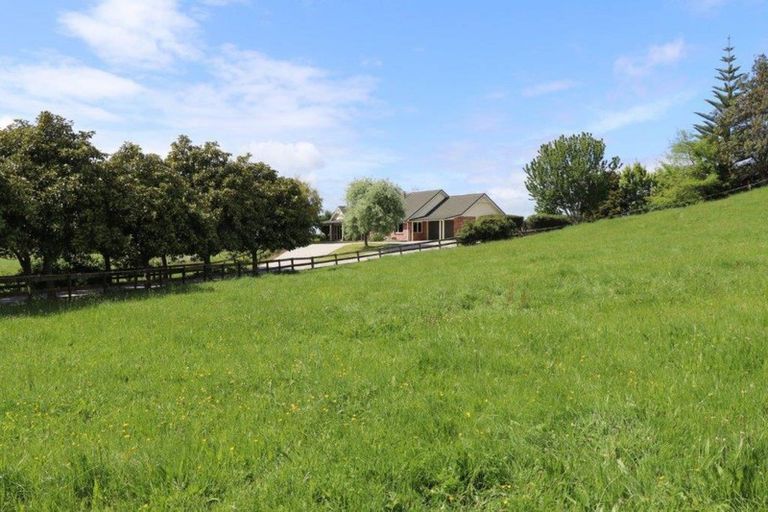 Photo of property in 99 Robson Road, Ngahinapouri, Hamilton, 3290