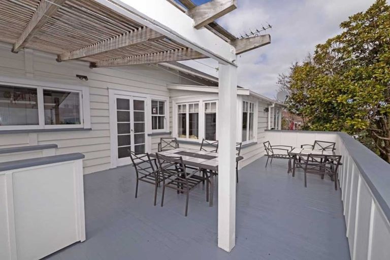 Photo of property in 51 Garfield Road, Helensville, 0800