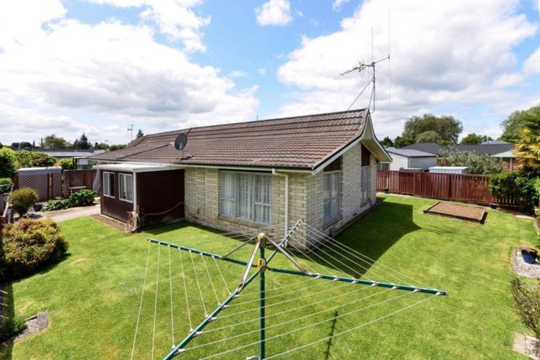 Photo of property in 11b Clare Street, Cambridge, 3434