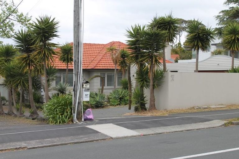 Photo of property in 92 Shakespeare Road, Milford, Auckland, 0620