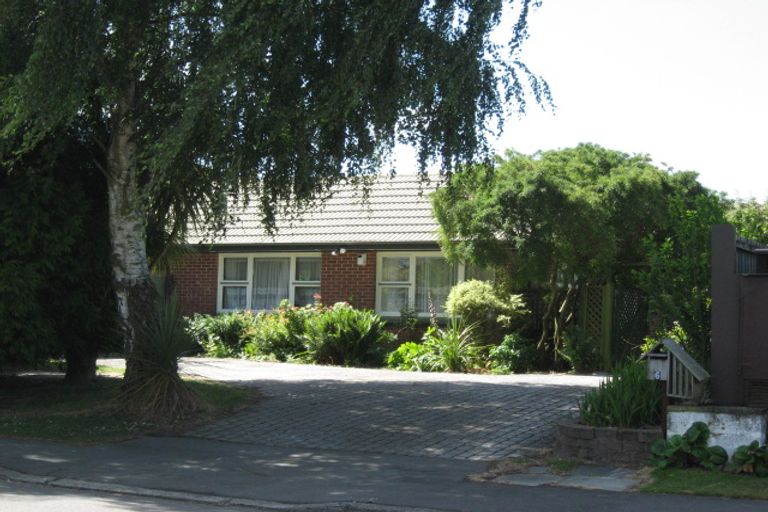 Photo of property in 6 Wyatt Place, Russley, Christchurch, 8042