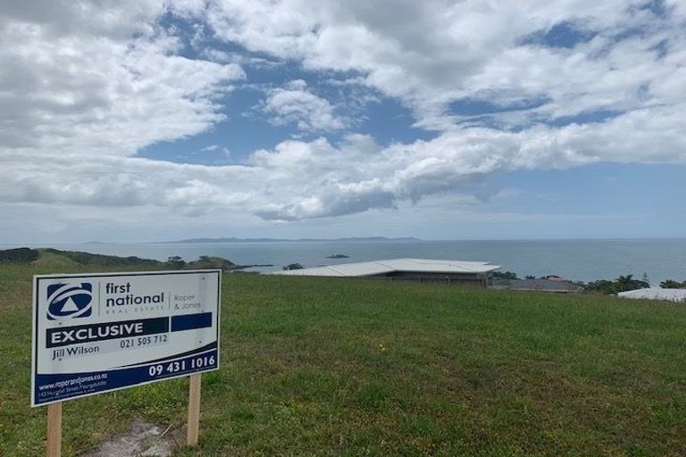 Photo of property in 20 Lori Lane, Coopers Beach, 0420