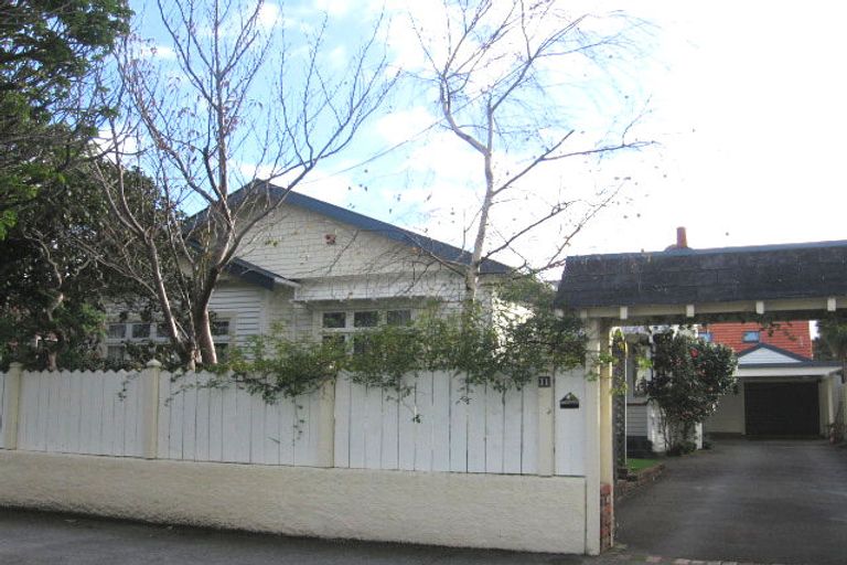 Photo of property in 11 Sherwood Street, Woburn, Lower Hutt, 5010