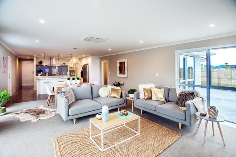 Photo of property in 46 Twin Parks Rise, Papakura, 2110