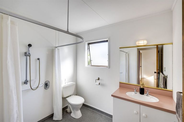 Photo of property in 2/32 Spriggs Crescent, Greenmeadows, Napier, 4112