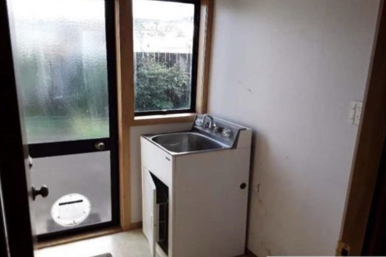 Photo of property in 2/18 Milton Road, Orewa, 0931