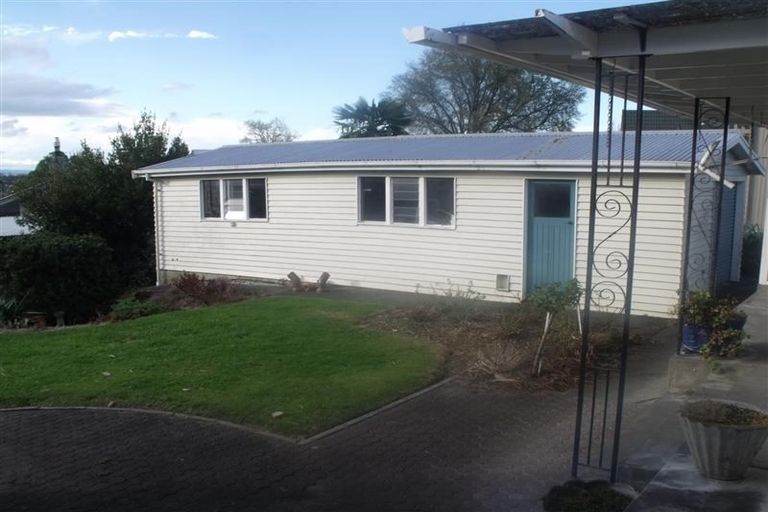 Photo of property in 12 Given Street, Havelock North, 4130