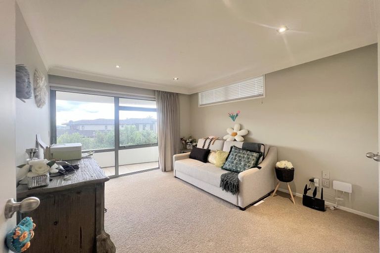 Photo of property in 2 Bucklands Beach Road, Bucklands Beach, Auckland, 2012