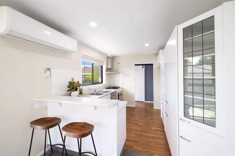 Photo of property in 20 Sawtell Place, Northcote, Christchurch, 8052