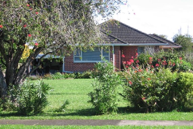 Photo of property in 43 Millen Avenue, Pakuranga, Auckland, 2010