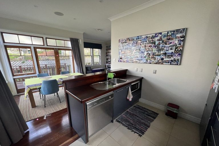 Photo of property in 12 Charlotte Avenue, Brooklyn, Wellington, 6021