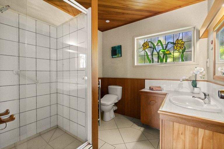 Photo of property in 40 Rock Isle Road, Torbay, Auckland, 0630