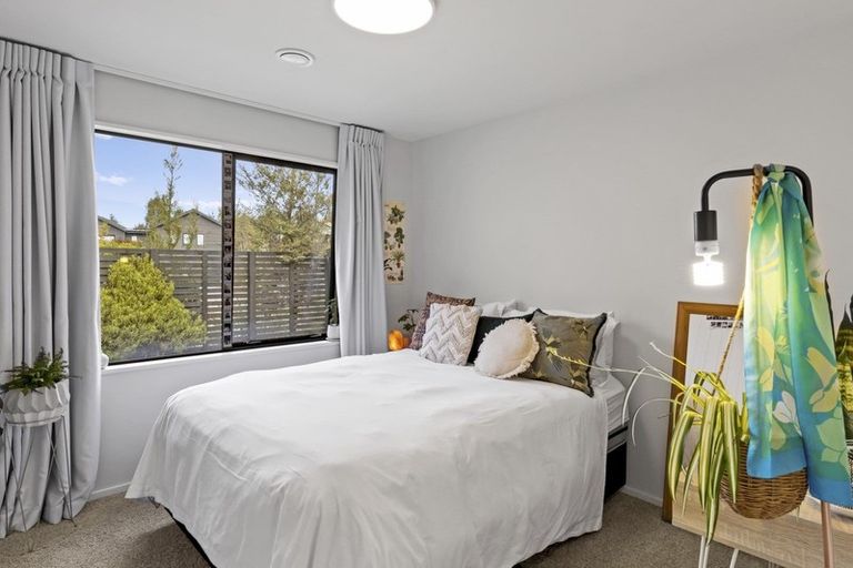 Photo of property in 10 Pendeen Crescent, Jacks Point, Queenstown, 9371