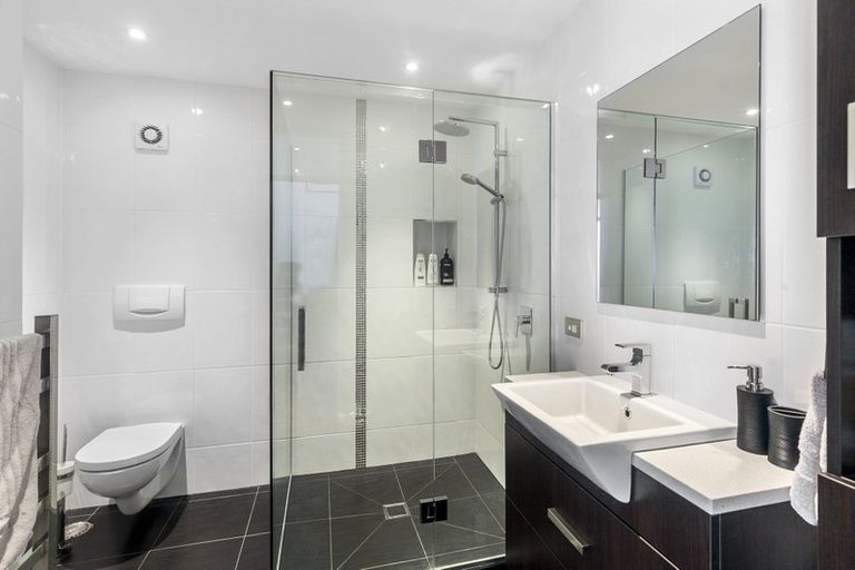 Photo of property in The Sands Apartments, 31/47 The Strand, Takapuna, Auckland, 0622