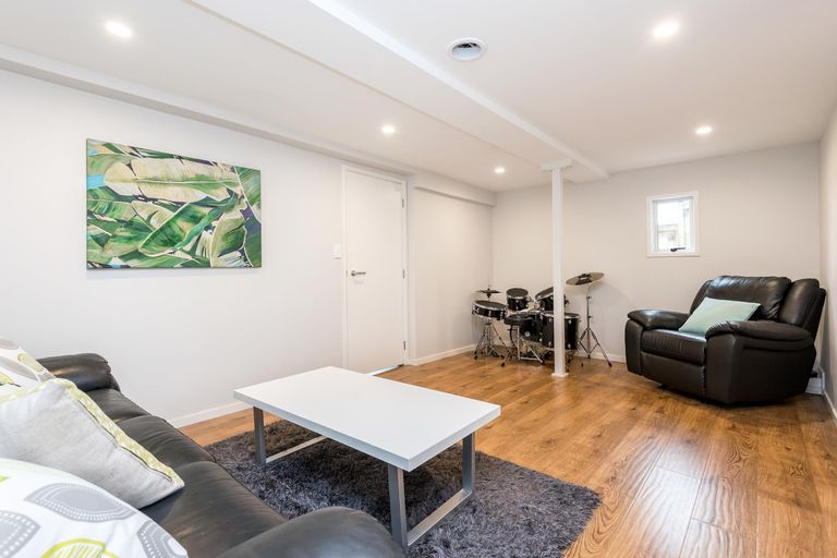 Photo of property in 65 Meadway, Sunnyhills, Auckland, 2010